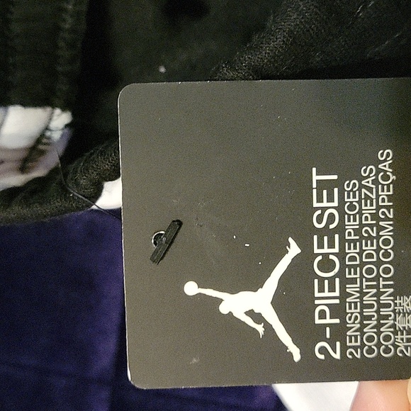 Air Jordan Red and Black Toddler Outfit 2T NWT - Picture 7 of 11